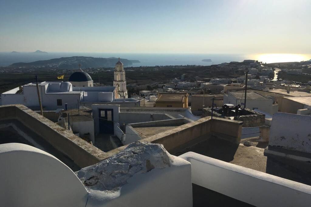 Santorini Folia Cave House With Jacuzzi Villa Pýrgos Екстериор снимка