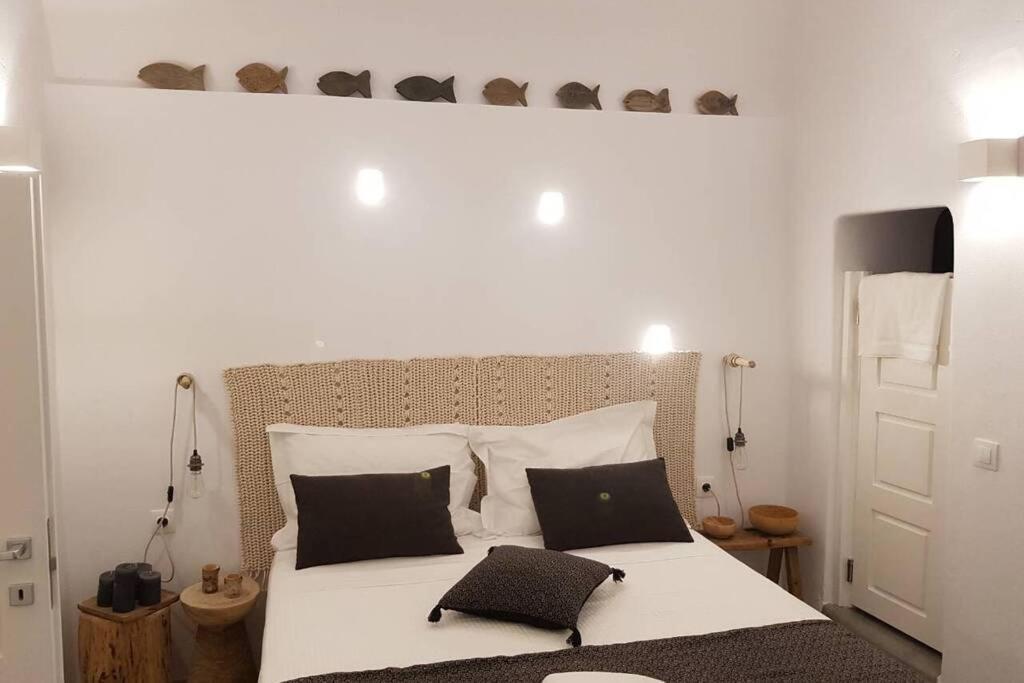 Santorini Folia Cave House With Jacuzzi Villa Pýrgos Екстериор снимка